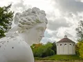 bukiet ślubny na klęcznikach