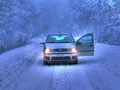 pięknie ozdobione auto do ślubu